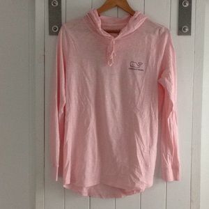 Vineyard vines hooded tee
